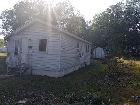 4th image of 815 Grand Ave