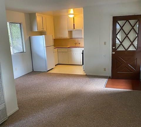 2nd image of 774 Coleman Ave APT C