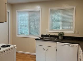 3137 SW Primrose St APT 1, Portland, OR 97219