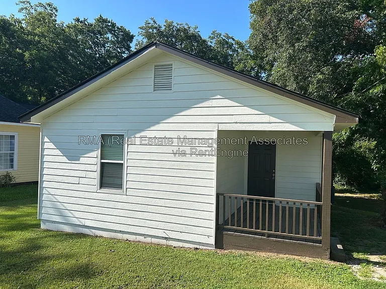 1240 Ellis Rd — Photo 1
