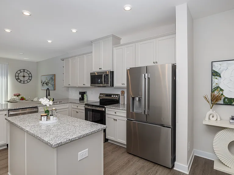 4820 Chastain Ave — Photo 12