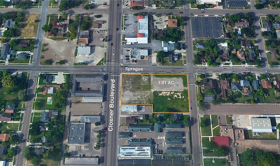 1st image of 800 S Closner Blvd