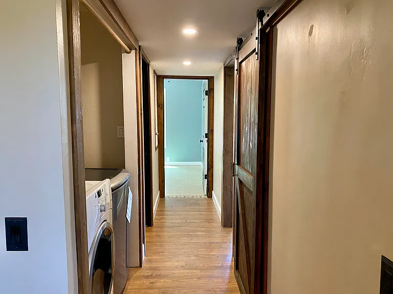 2761 Joan Ln — Photo 36