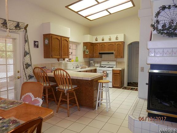 5th image of 138 Mulberry Ave