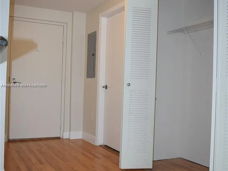 3339 Virginia St #207 — Photo 11