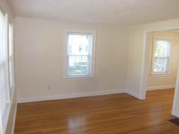 24 Spencer St, Lexington, MA 02420