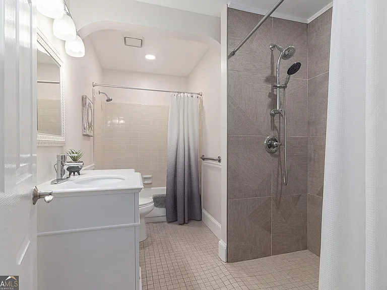 1402 McLendon Dr — Photo 13