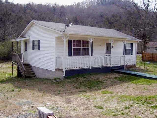 1st image of 411 W Gipson Ave