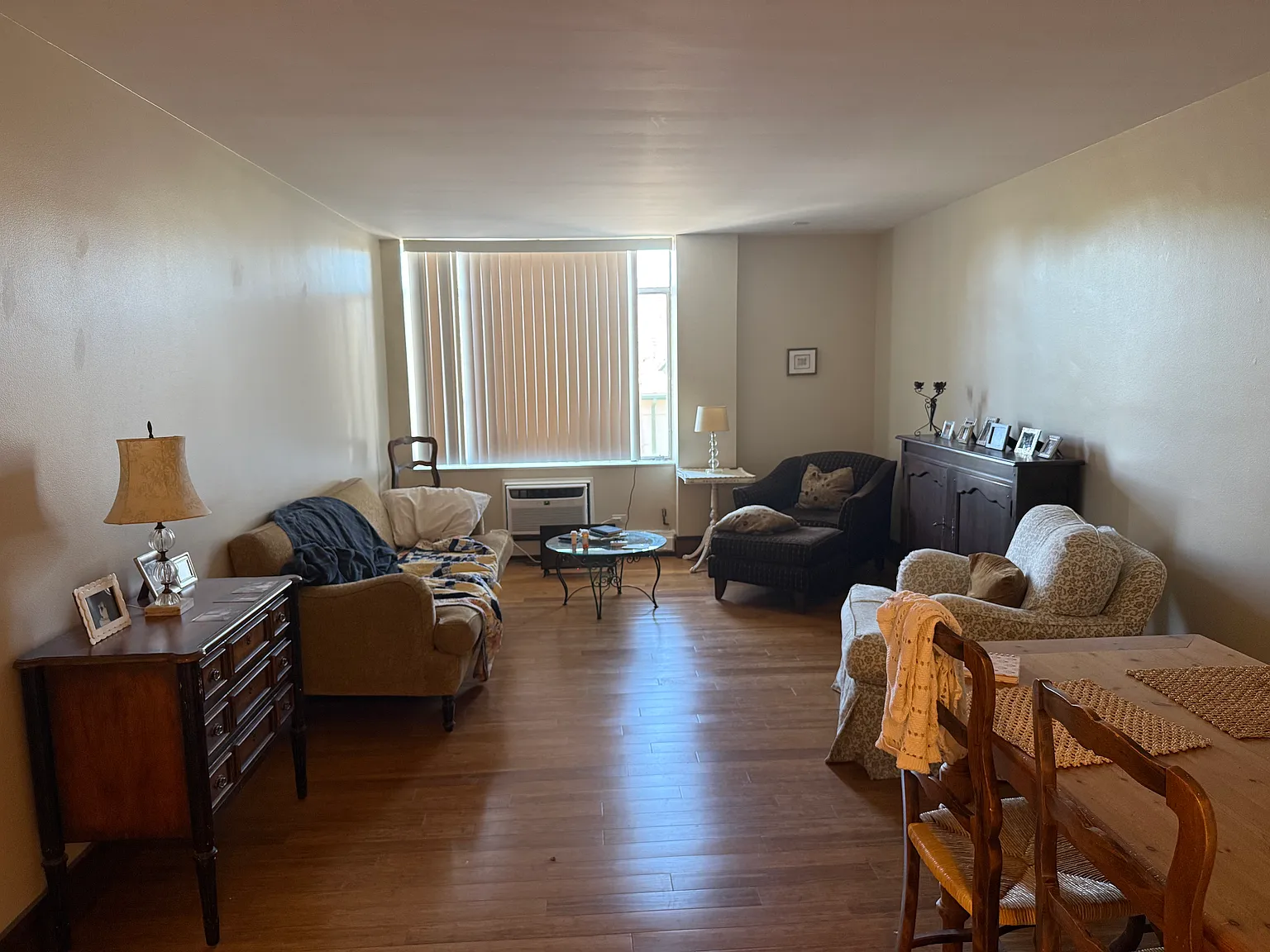 1 bed, 1000 sqft, $1,650 — Photo 4