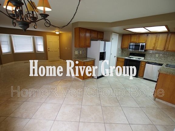 2nd image of 5358 S Laramie Pl