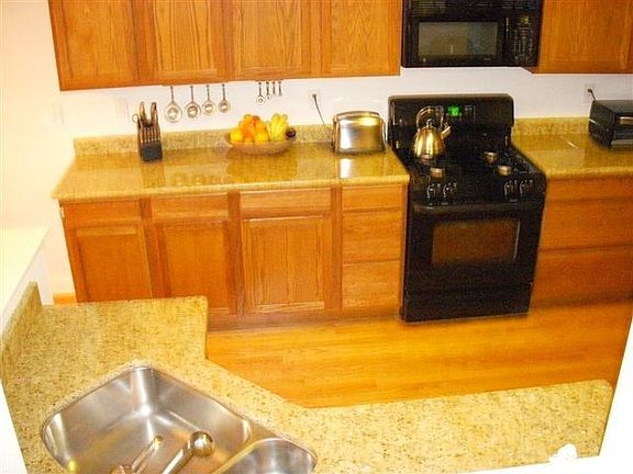 5th image of 101 Barefield Ln