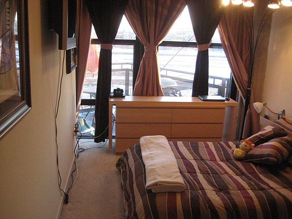 5th image of 1071 W 15th St Unit 324