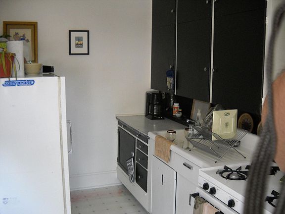 3rd image of 756 S Sherman St APT 2