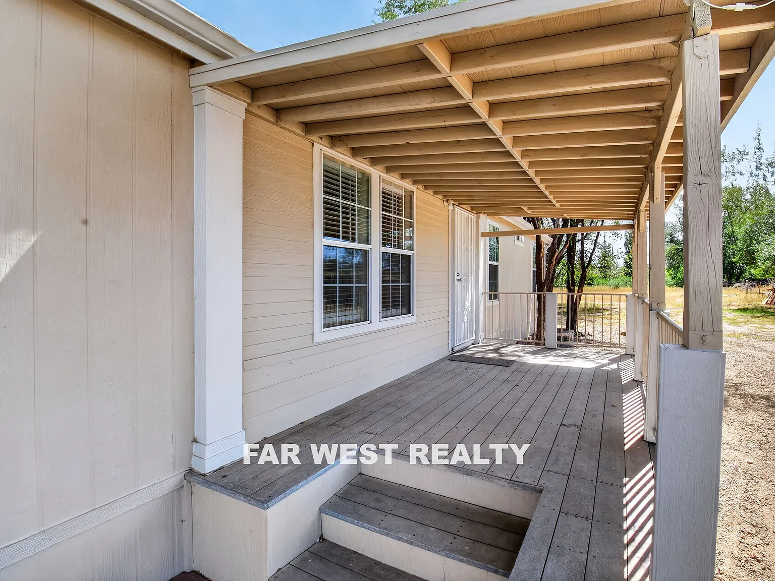3 bed, 1450 sqft, $2,150 — Photo 3