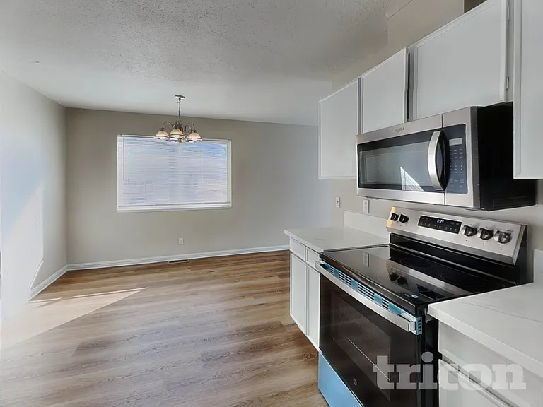 3241 Barbara Cir — Photo 5