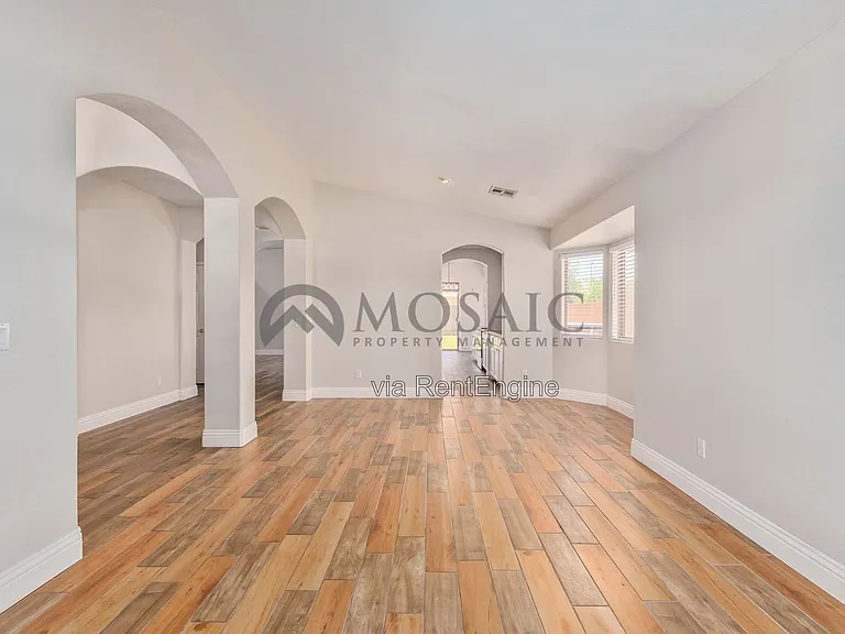 3381 E Flamingo Ct — Photo 6