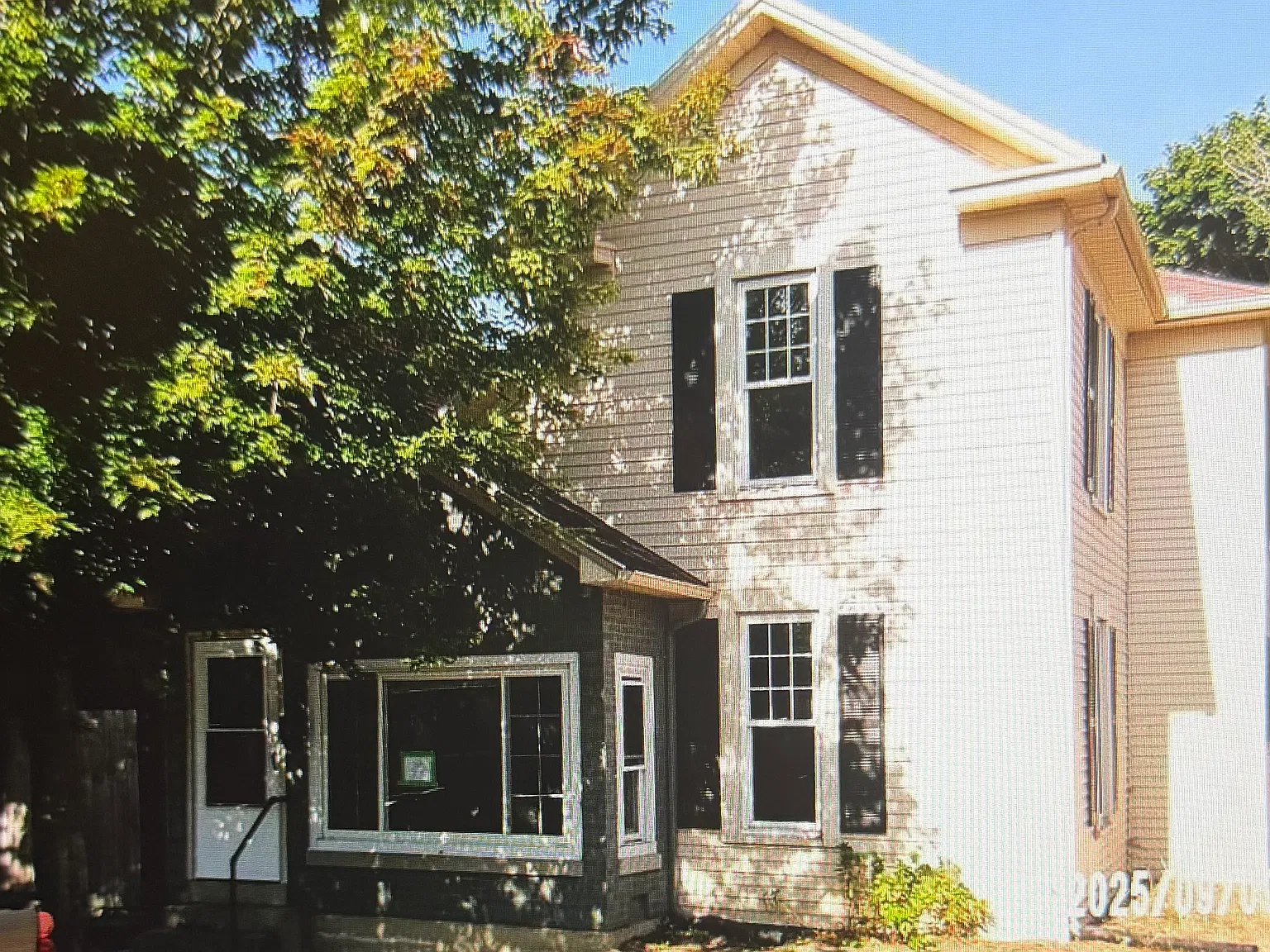 4 bed, 1560 sqft, $1,600 — Photo 1