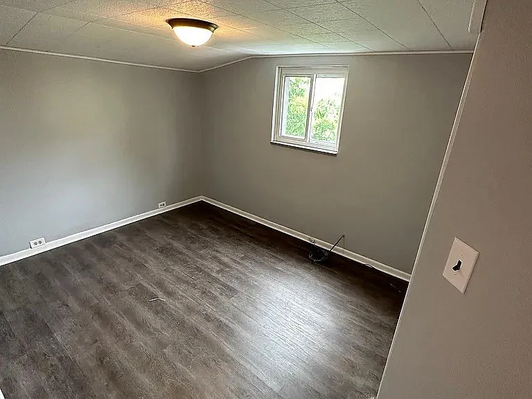 811 Sebring Ave — Photo 9