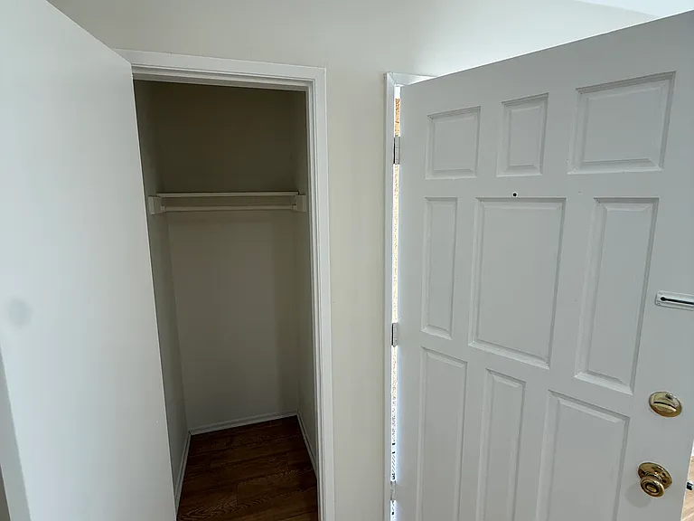 1350 Torrance Blvd #D — Photo 6