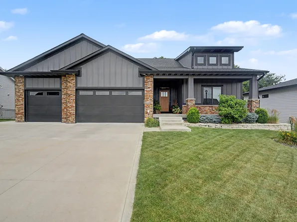 2205 NE Heritage Dr, Grimes, IA 50111