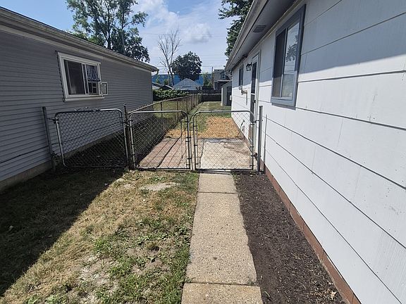 5th image of 11252 Ziegler St