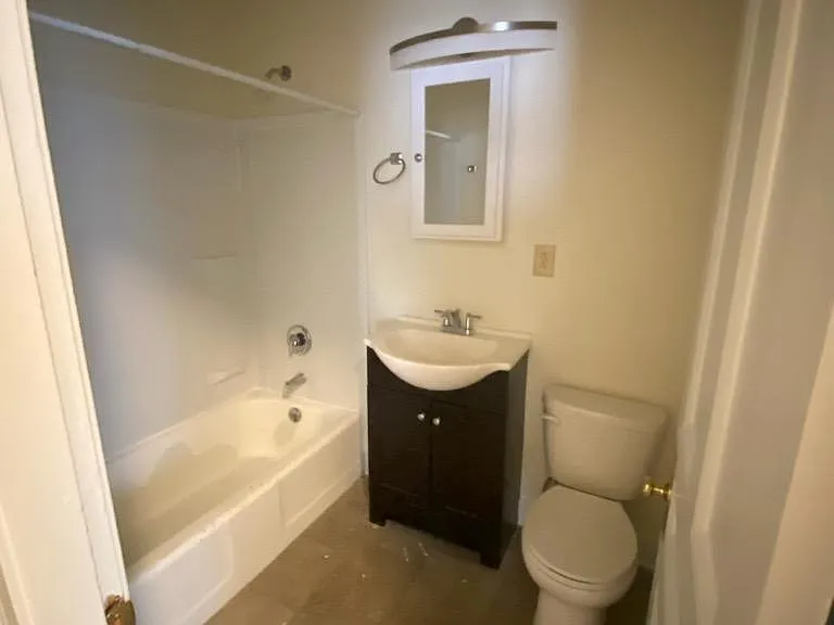 12 Clarke St #3 — Photo 4