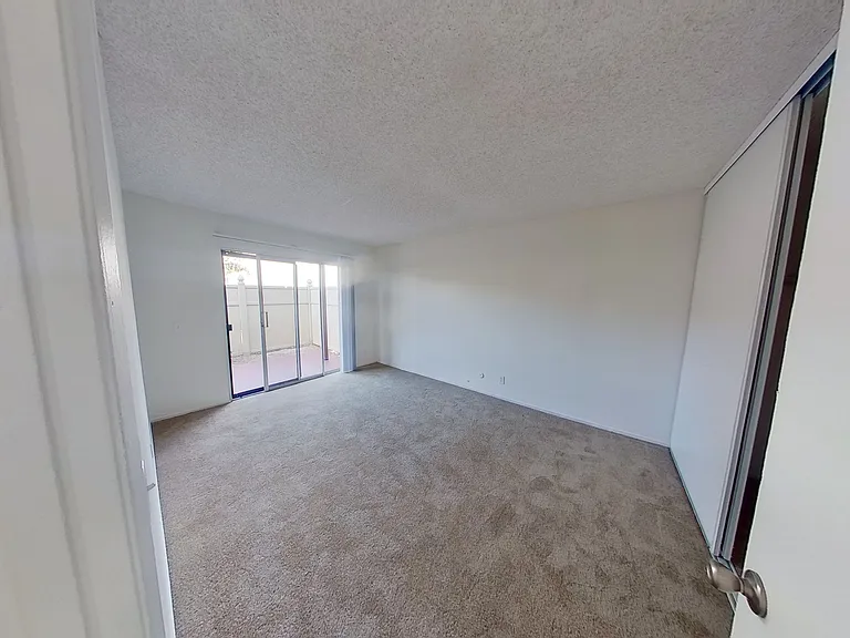 521 N. Tustin Ave — Photo 18