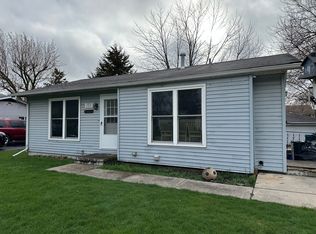 380 Catherine St, Aurora, IL 60505