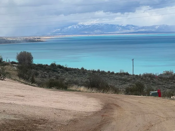 1148 N Trapper Loop, Garden City, UT 84028