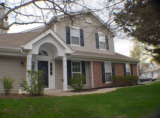 24 Dellwood Ct, Algonquin, IL
