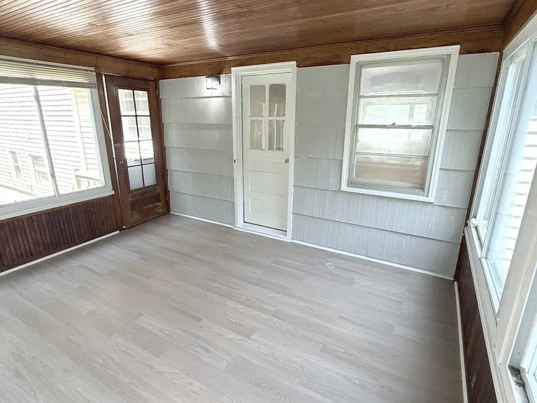 22 Springbrook Rd — Photo 12
