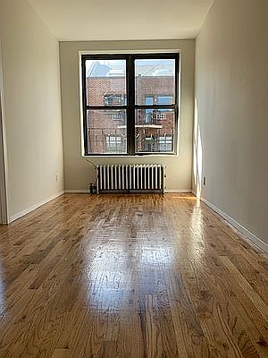 1st image of 208 Thompson St #15
