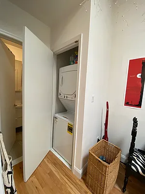 Rented by R New York | media 12