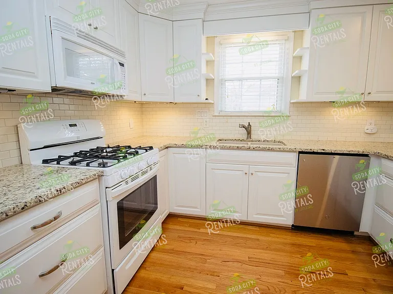 2829 Duncan St — Photo 8