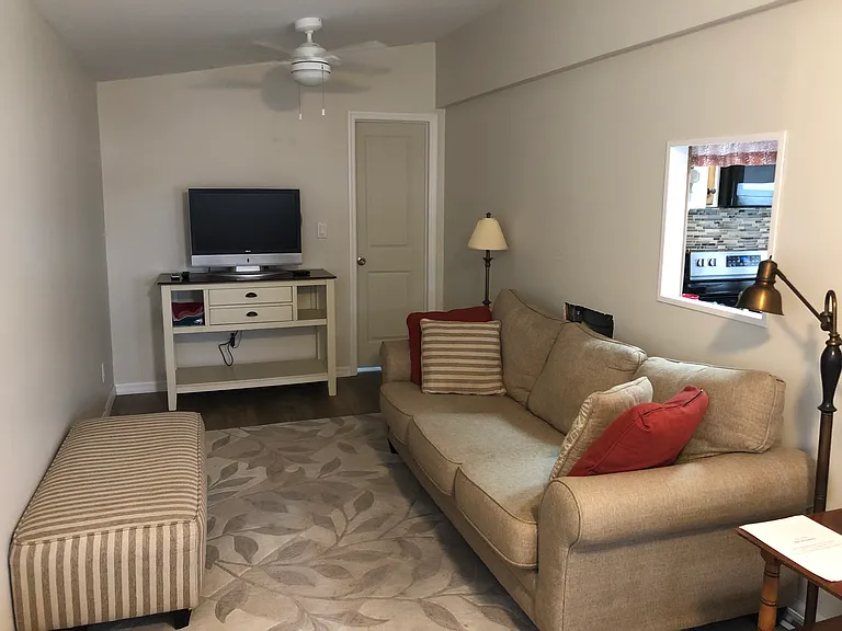 217 Crown Point Dr — Photo 9