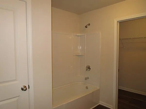 223 Maxton Ave — Photo 10