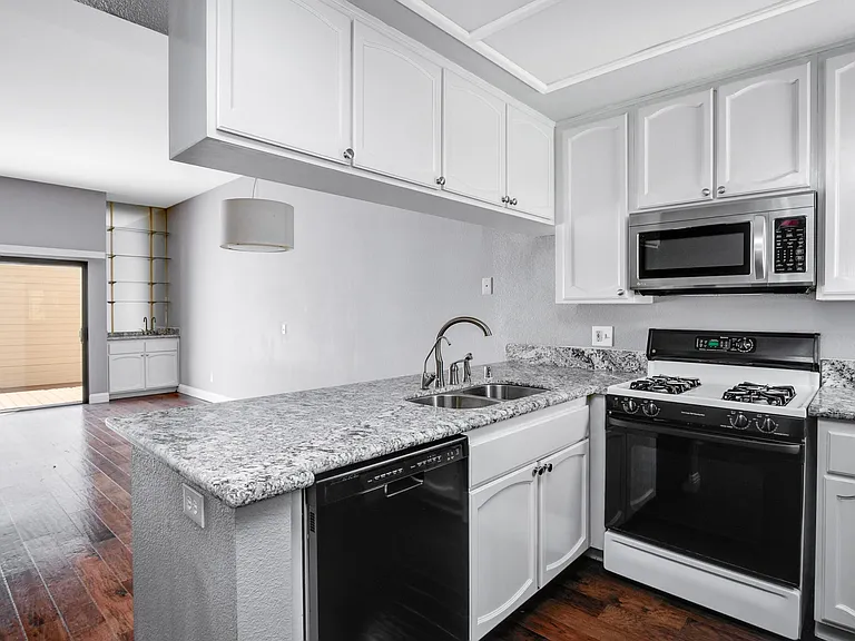 9310 Towne Centre Dr #70 — Photo 6