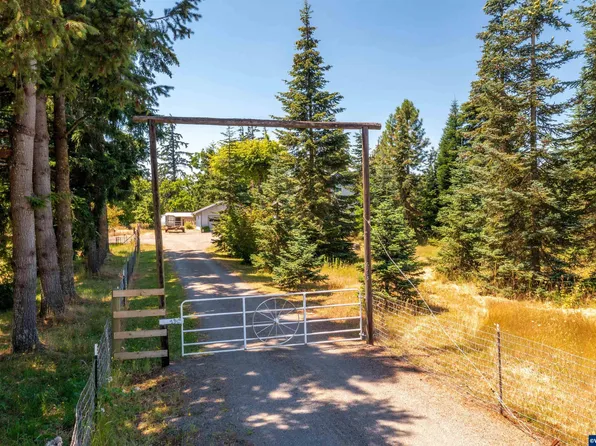 6743 Shaw Hwy SE, Aumsville, OR 97325