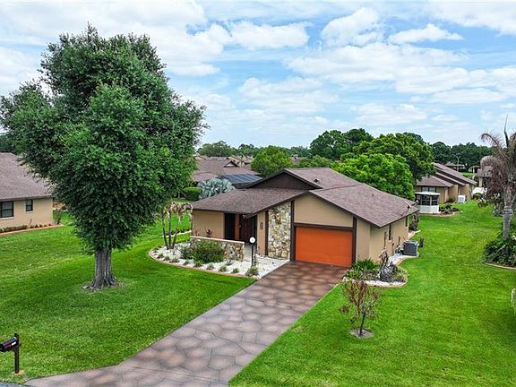 3rd image of 2906 Waterwood DR