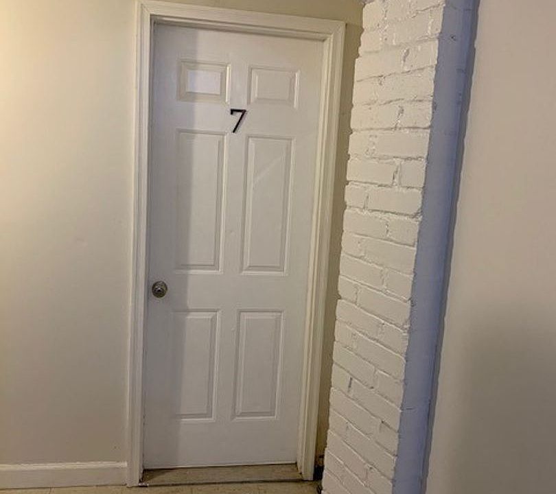 1st image of 1415 S 3rd St #9198469