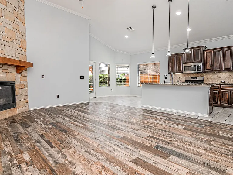 6408 Hall Of Fame Blvd — Photo 2