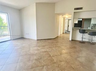 20681 NE 4th Pl APT 202, Miami, FL 33179
