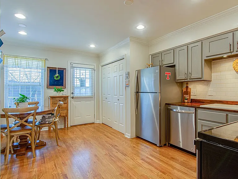 3901 Westlawn Pl — Photo 7