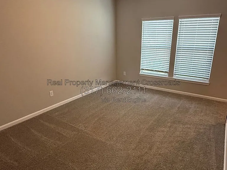 5509 W Woodhaven Dr — Photo 9
