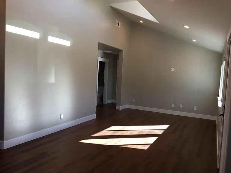 831 Page St — Photo 8