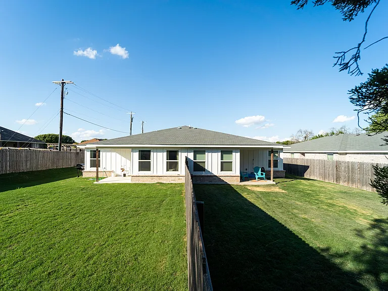 1416 Shoshoni Trl #A — Photo 9