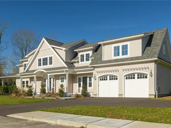 1 Knowlton Ct, Bristol, RI 02809