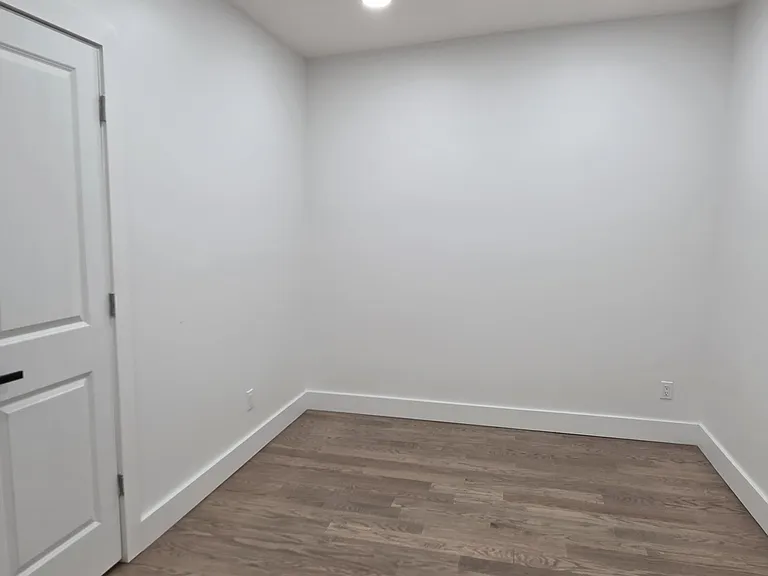 11 Grandview Ave — Photo 13