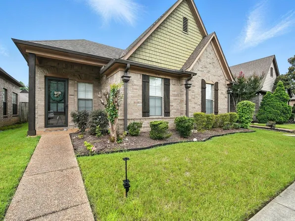 1995 S Bend Dr, Cordova, TN 38016