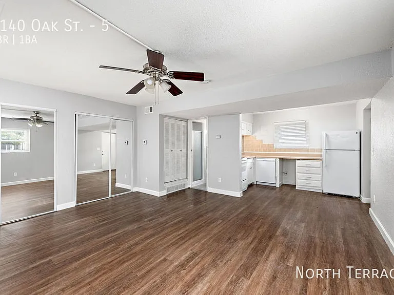 4140 Oak St — Photo 3